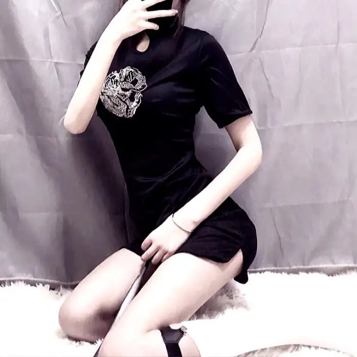 男人转化出机器人铠装